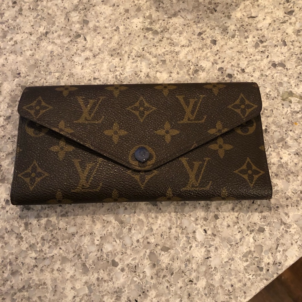 Authentic Louis Vuitton Josephine wallet